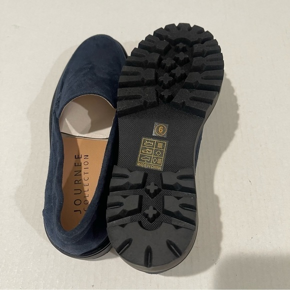 Women’s Journee Collections Erika Blue Vegan Loafer Size 6 US! - Picture 7 of 9